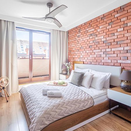 Flatbook - City Center Spa Apartments Motlawa Гданськ Екстер'єр фото